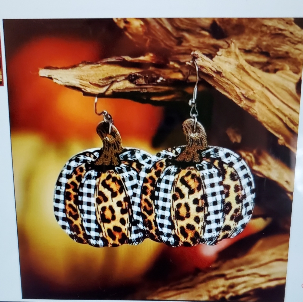 A Girl Thing Pumpkin Earrings - Leopard and Gingham